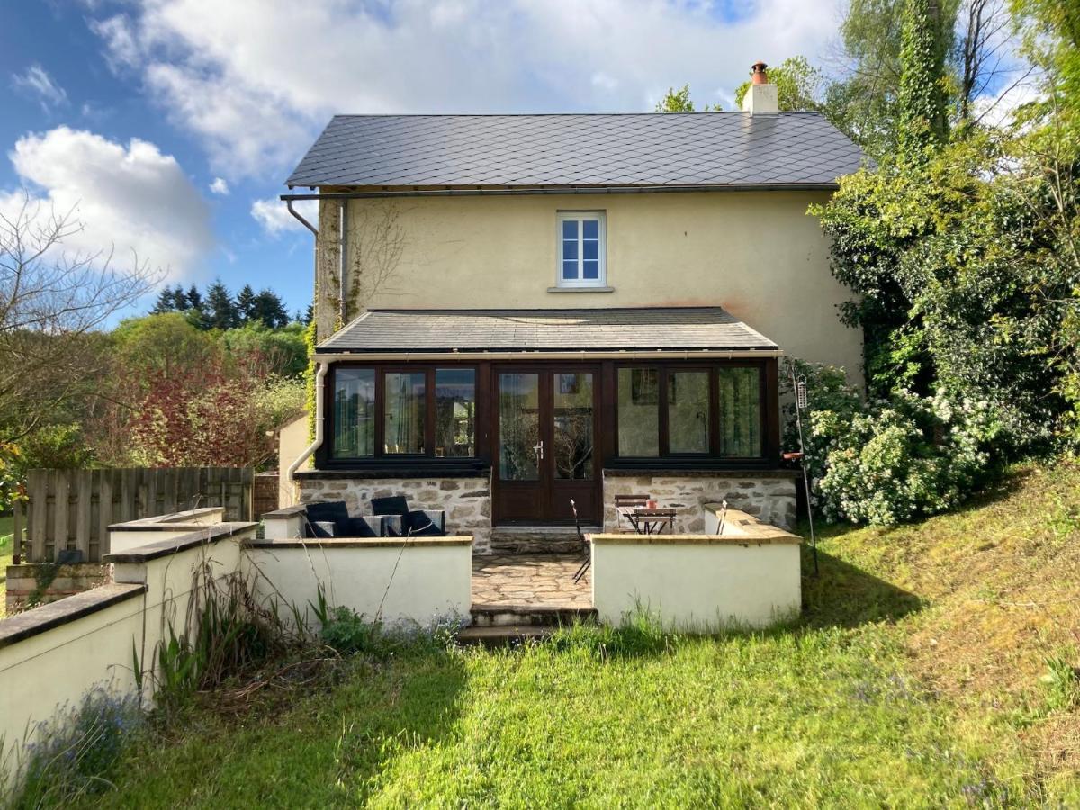 La Maison Charmante D'Elisabeth Saint-Ybard Exteriör bild
