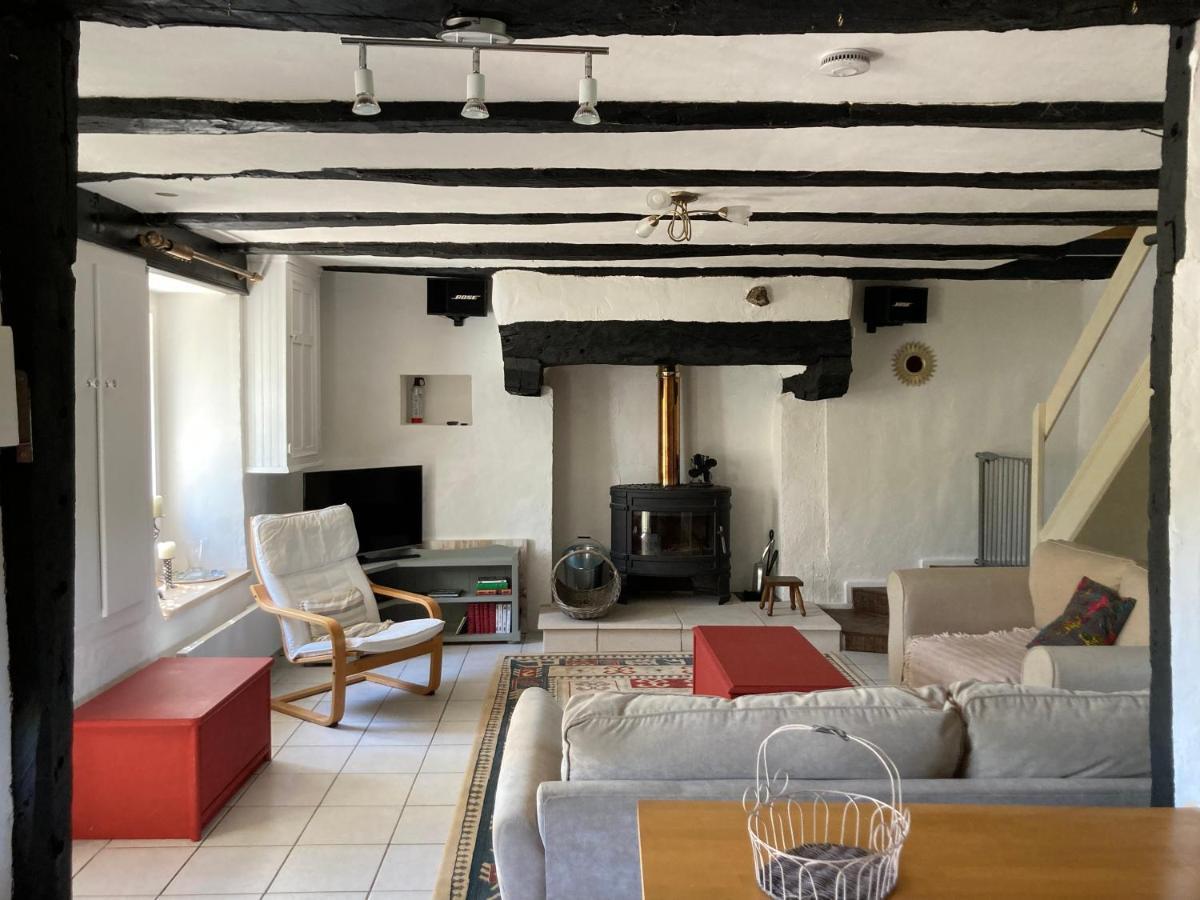 La Maison Charmante D'Elisabeth Saint-Ybard Exteriör bild