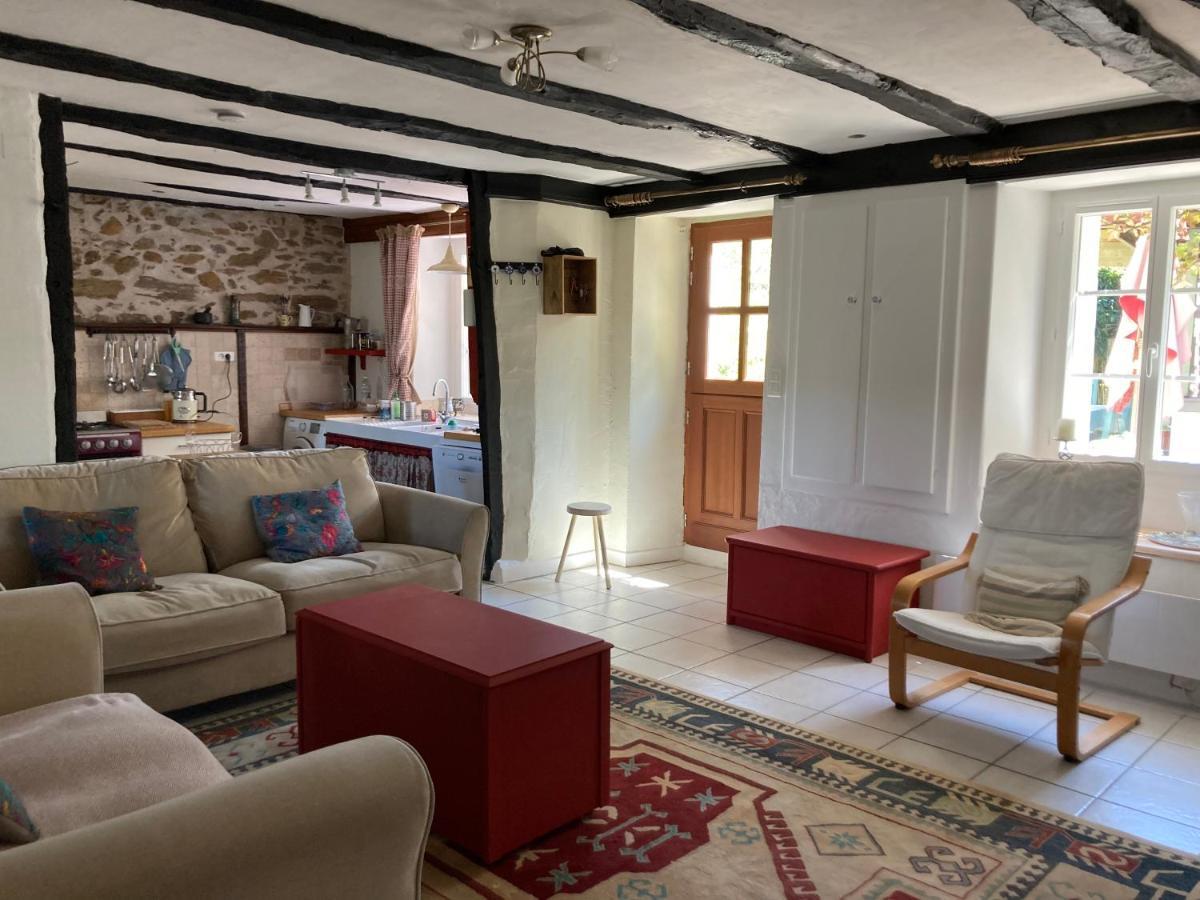 La Maison Charmante D'Elisabeth Saint-Ybard Exteriör bild